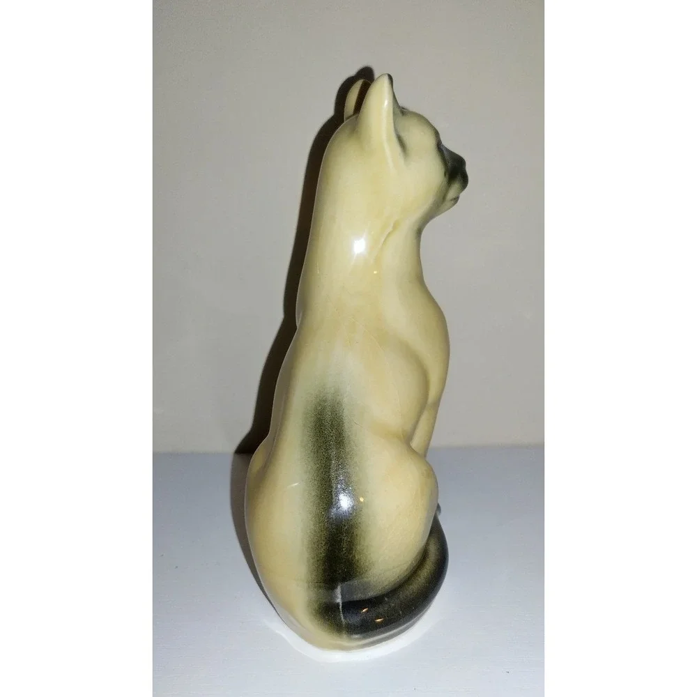 Vintage Siamese Cat Figurine – Ceramic – 6.5
